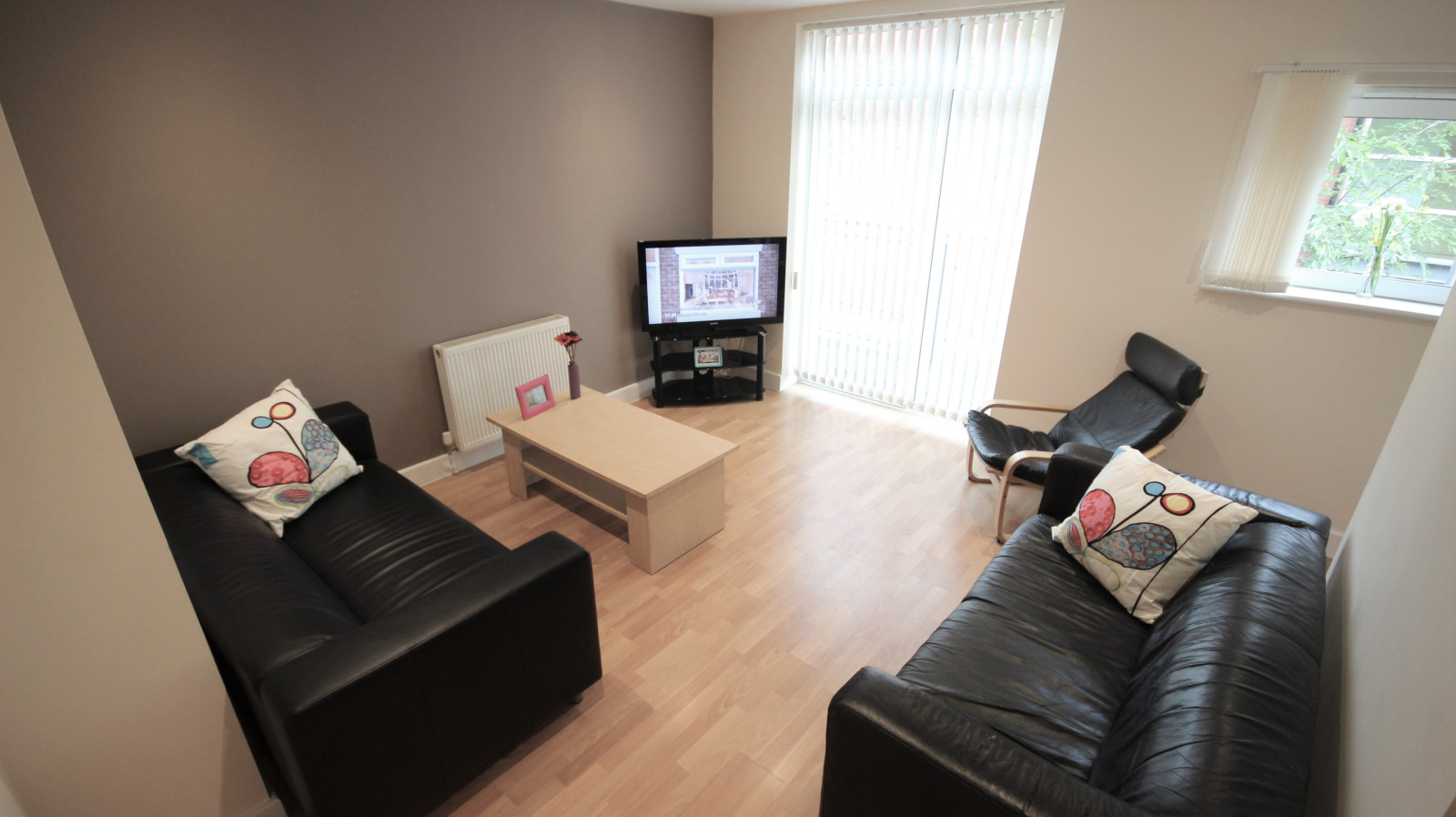 Lounge at 21 Broom Street Lounge at 21 Broom Street